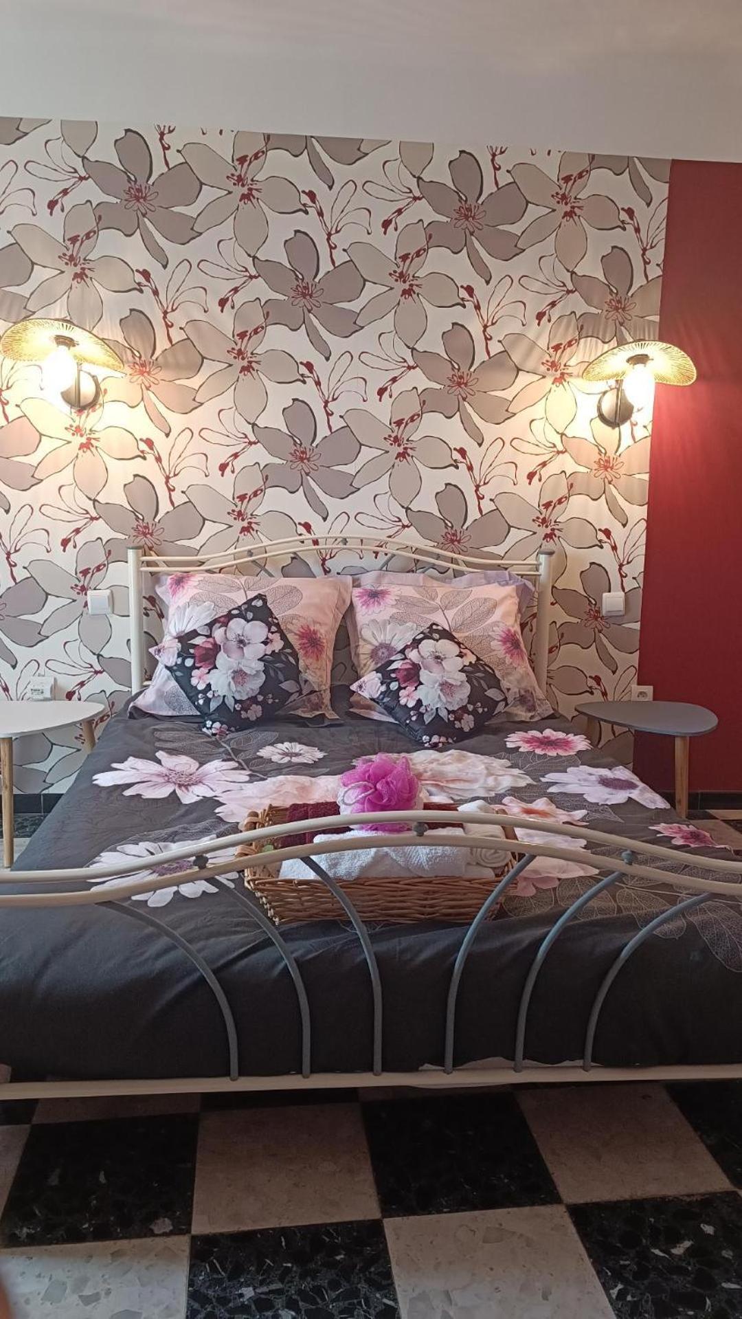 Bed and Breakfast A L' Estiu Latour-de-France Екстер'єр фото